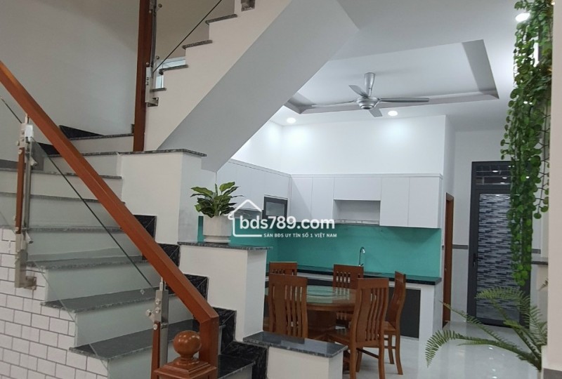 Bán nhà mới xây đường số 6 Linh Xuân Thủ Đức TPHCM,LH 0909428959.